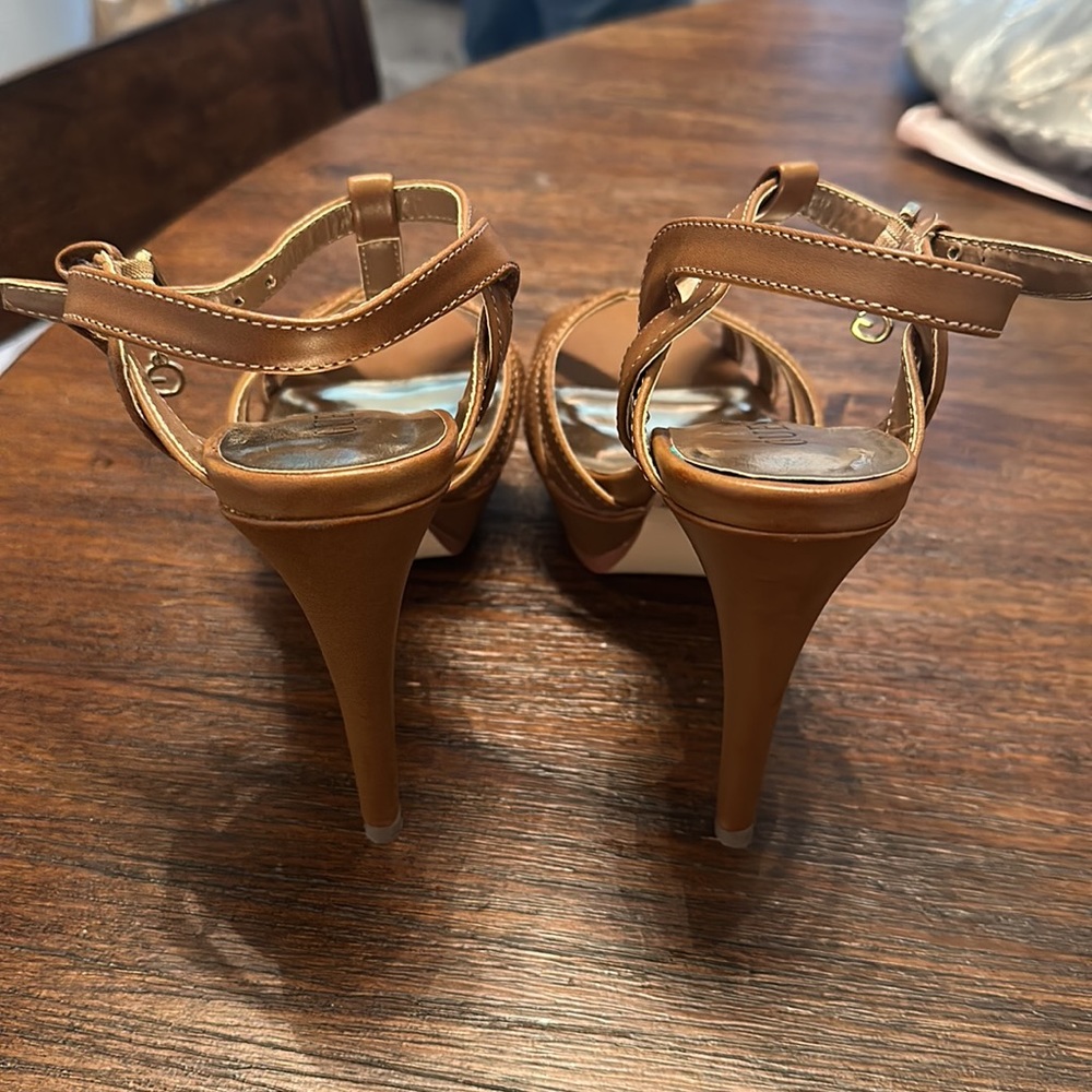 Guess Heels Worn Only Once In Cognac Color. Very … - image 3